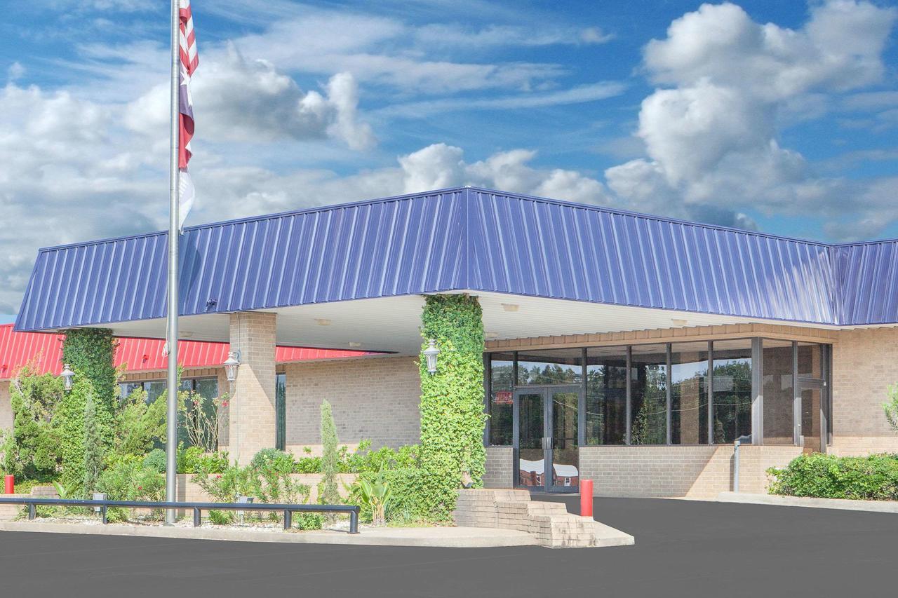 Knights Inn Crockett Екстериор снимка