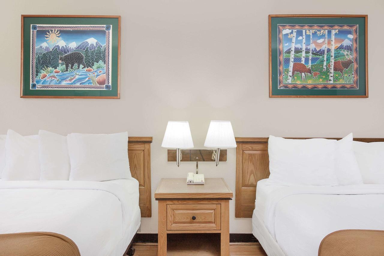 Knights Inn Crockett Екстериор снимка